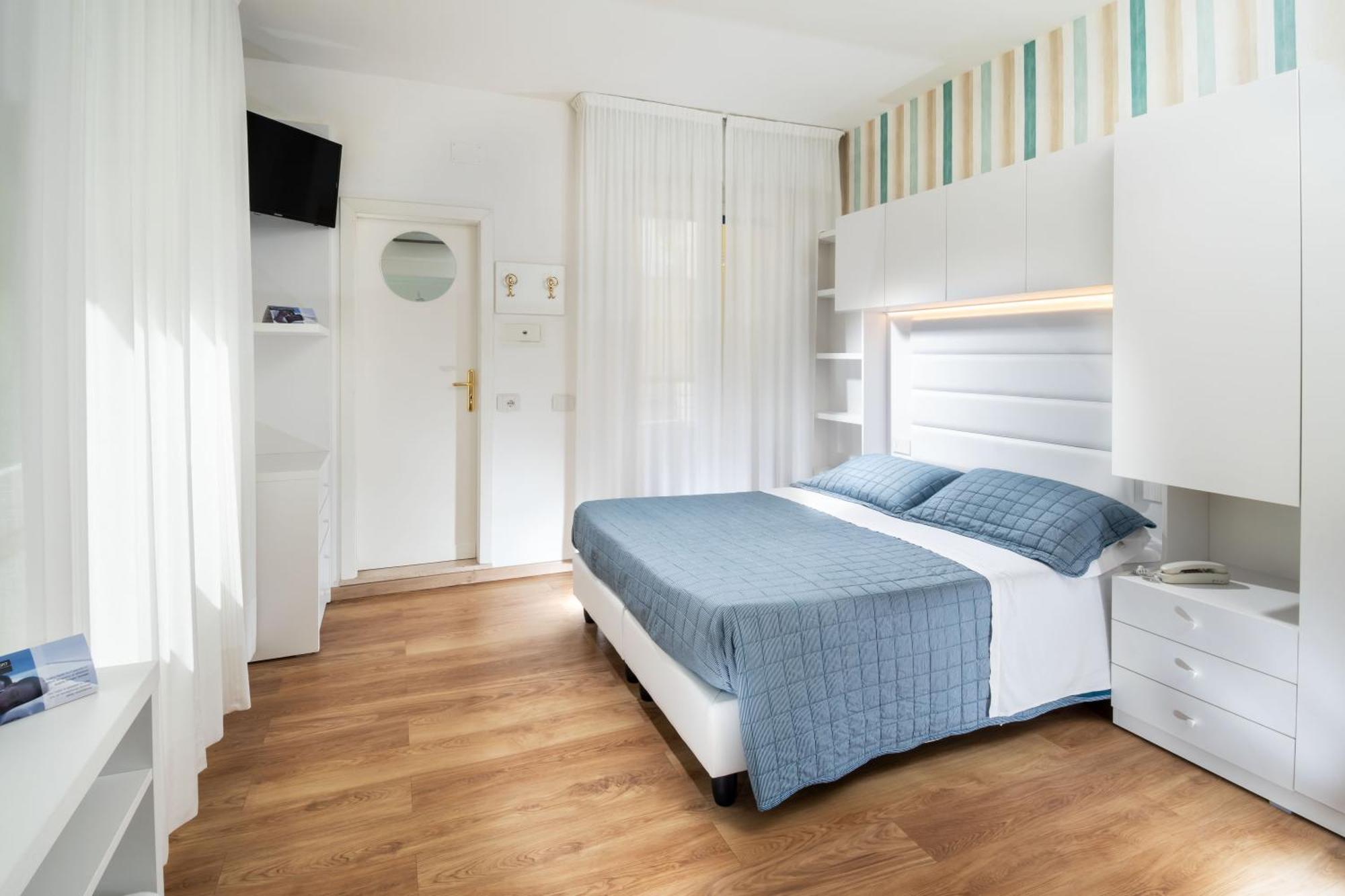 מיסאנו אדריאטיקו Hotel Albatros מראה חיצוני תמונה