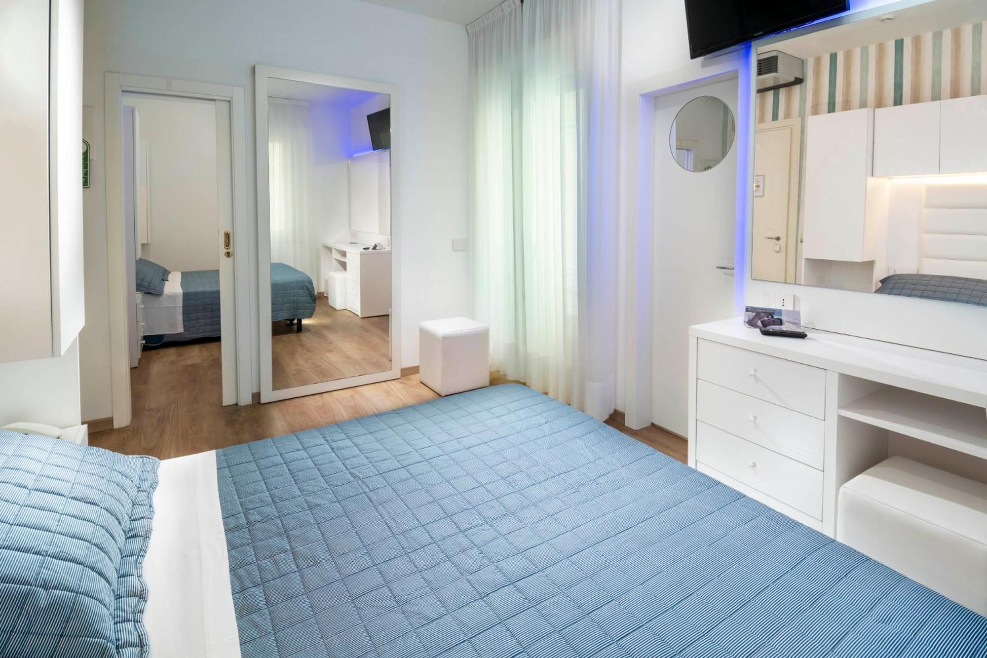 מיסאנו אדריאטיקו Hotel Albatros מראה חיצוני תמונה